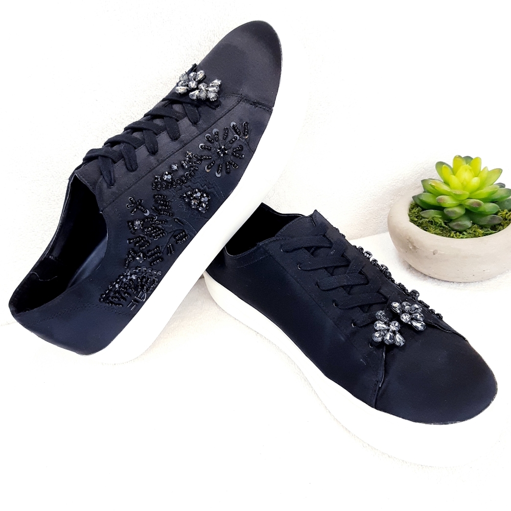 ZARA WOMEN LOW TOP SNEAKERS